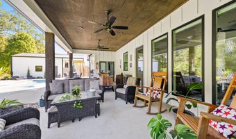 1090 Sandy Ln, Arnaudville, LA 70512