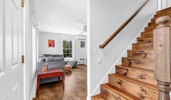 174 Rolling Meadow Dr, Bangor, ME 04401