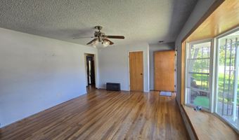 721 ARAPAHO St, Cheyenne, WY 82009