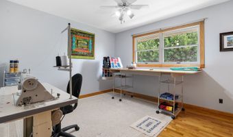 11 E Appletree Ln, Arlington Heights, IL 60004