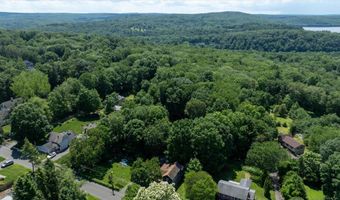 41 Verville Rd, Avon, CT 06001