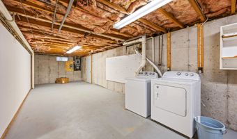 14 Colonial Ct, Cheshire, CT 06410