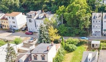 28 Gregory St, Airville, PA 15203