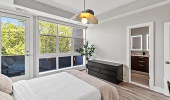 1102 S HIGHLAND St 3, Arlington, VA 22204