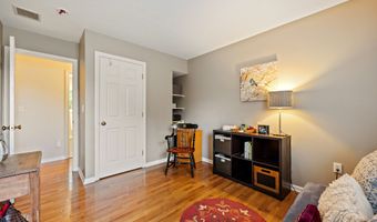 1274 Cheshire St, Cheshire, CT 06410