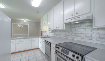 112 River Oaks Dr, Bainbridge, GA 39819