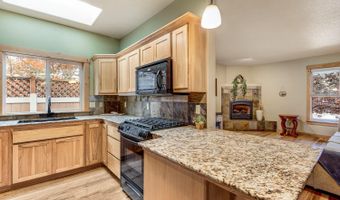 61390 Merriewood Ct, Bend, OR 97702