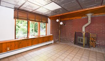445 County Rd, Becket, MA 01223