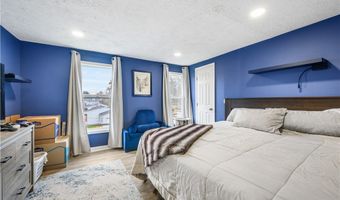 994 Moeller Ave, Akron, OH 44307