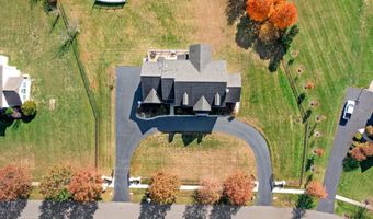 30 Ridgeview Way, Allentown, NJ 08501