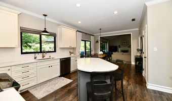 1852 Valleywood Dr, Avon, IN 46123