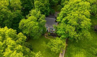 12104 Locust Ln, Anchorage, KY 40223