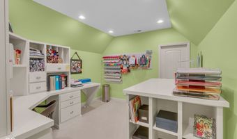 5874 Shallow Water Ln, Bargersville, IN 46106