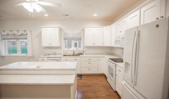 2410 Eastland Dr, Algona, IA 50511