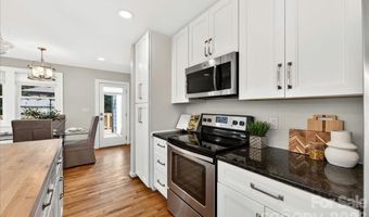 1204 Meadow Ln, Charlotte, NC 28205