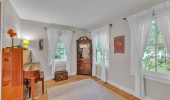 436 Pinewood St, Ann Arbor, MI 48103