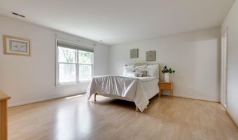 8101 GLEN ARBOR Dr, Baltimore, MD 21237