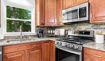 1111 Knollwood Dr, Apex, NC 27502