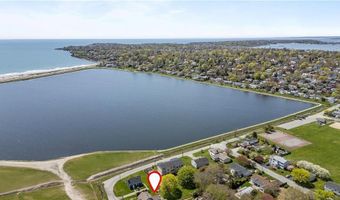 129 Bliss Mine Rd, Newport, RI 02840