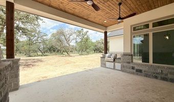 117 Pioneer Trl, Adkins, TX 78101