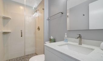 6063 HYDRANGEA Dr, Alexandria, VA 22310