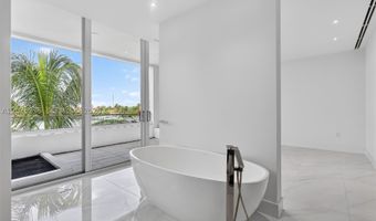 3750 Yacht Club Dr TH5, Aventura, FL 33180