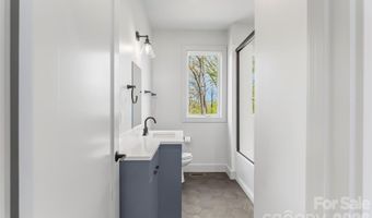 34 Fern St, Asheville, NC 28803