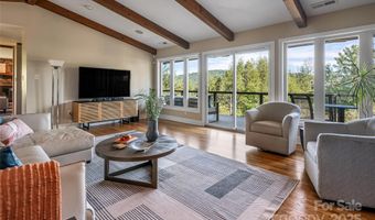 79 Horizon Hill Rd, Asheville, NC 28804