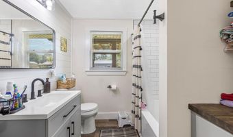 102 W Sims Ave, Albertville, AL 35950