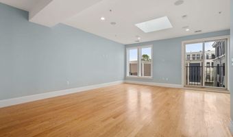 111 B St 8, Boston, MA 02127