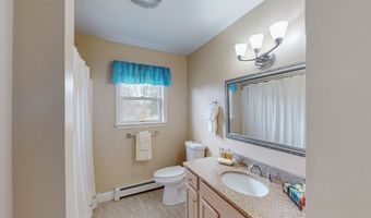 20 Driftway Rd, Danbury, CT 06811