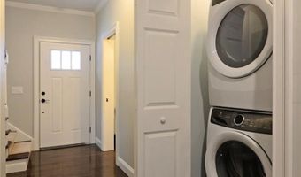 13 Arnold Ave 1, Jamestown, RI 02835