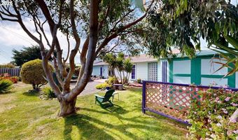 1239 IRIS St, Brookings, OR 97415