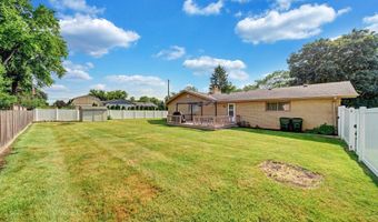 116 E Brittany Dr, Arlington Heights, IL 60004