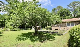 805 Mcrae Rd, Camden, SC 29020
