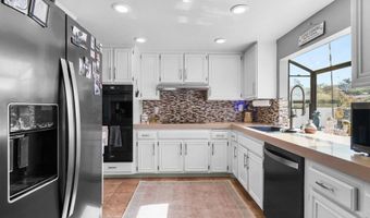 1355 Knoll Dr, Oceanside, CA 92054