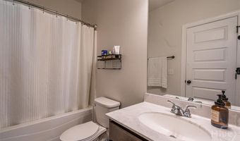 297 Woodbury Ln, Hull, GA 30646