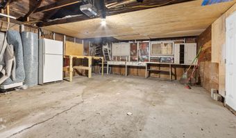 614 S 11th St, Aberdeen, SD 57401