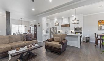 7424 Northwood Dr, Benton, AR 72019