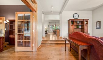 335 NW 17th St, Bend, OR 97701