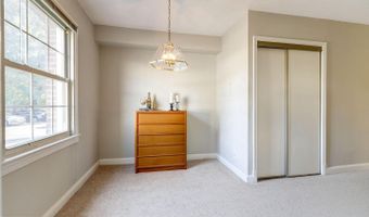 2607 ARLINGTON Blvd 101, Arlington, VA 22201