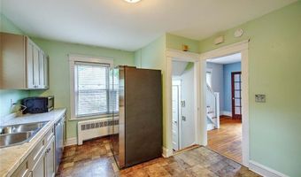 4 Talbot Mnr, Cranston, RI 02905