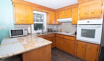 15 Treasure Rd, Narragansett, RI 02882