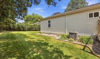 3045 Hales Mill Rd, Asbury, IA 52002