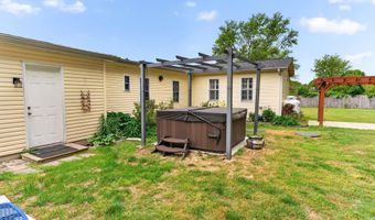 114 E HOLLY Dr, Lincoln, DE 19960