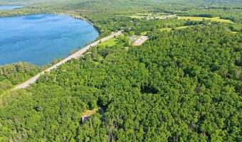 25 Lake Grove Ln, Auburn, ME 04210