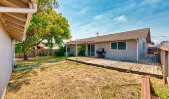 388 TANBARK Rd, Brookings, OR 97415
