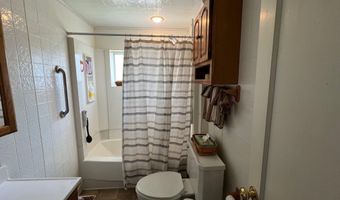 831 N River Ave, Alma, MI 48801