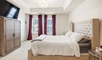 41768 MCMONAGLE Sq, Aldie, VA 20105