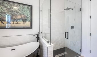 6503 Friendly Pl, Carlsbad, CA 92011